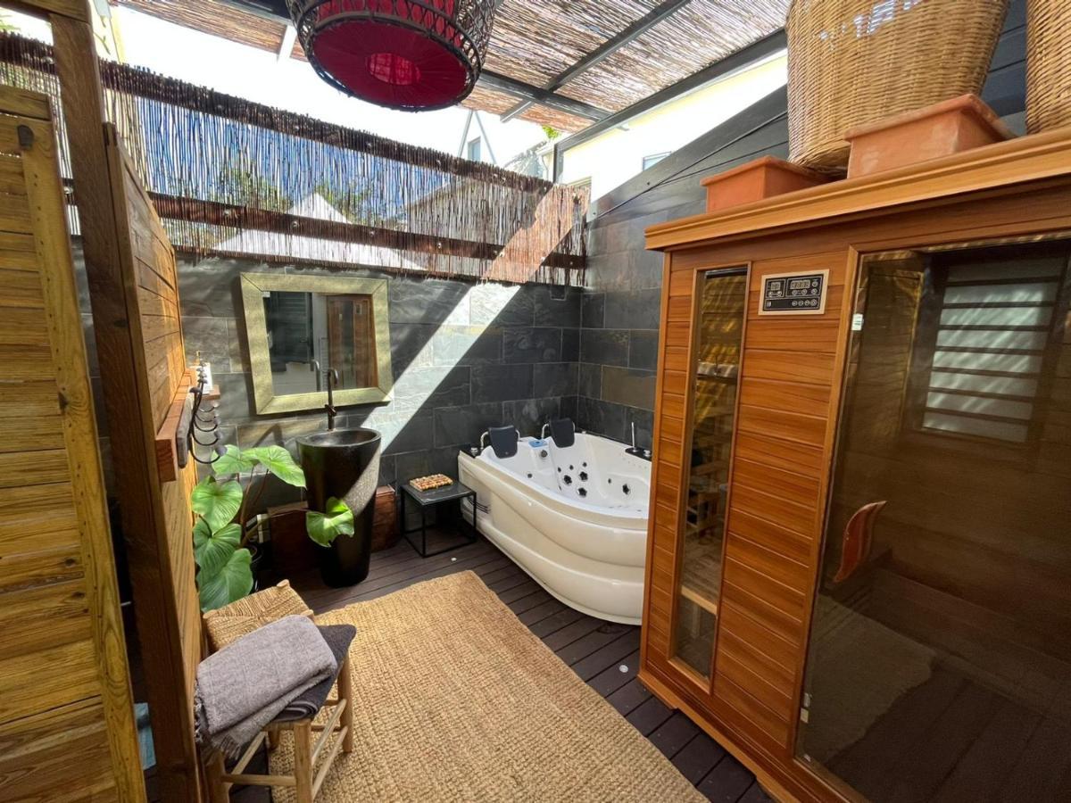 Villa Latrille - Piscine - Sauna - Jacuzzi La Saline Le Bains Exteriör bild